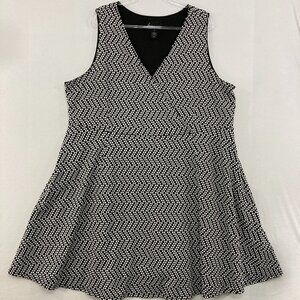 Lane Bryant size 28 Black White Polka Dot Sleeveless Wrap Stretch Dress